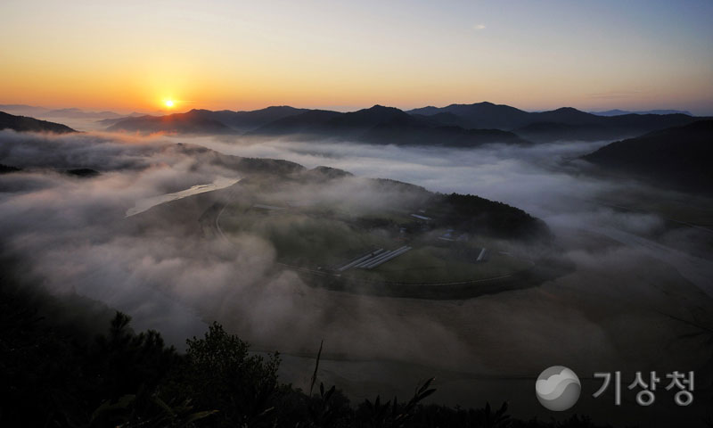 기상청 아침 운해