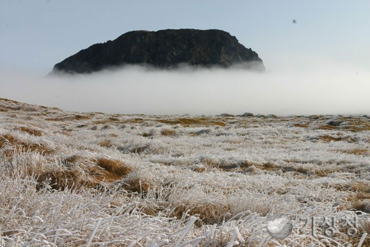 기상청 한라산을 휘감은 복사무