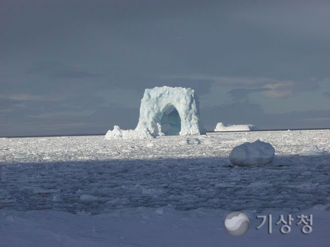 기상청 남극의 유빙 개선문