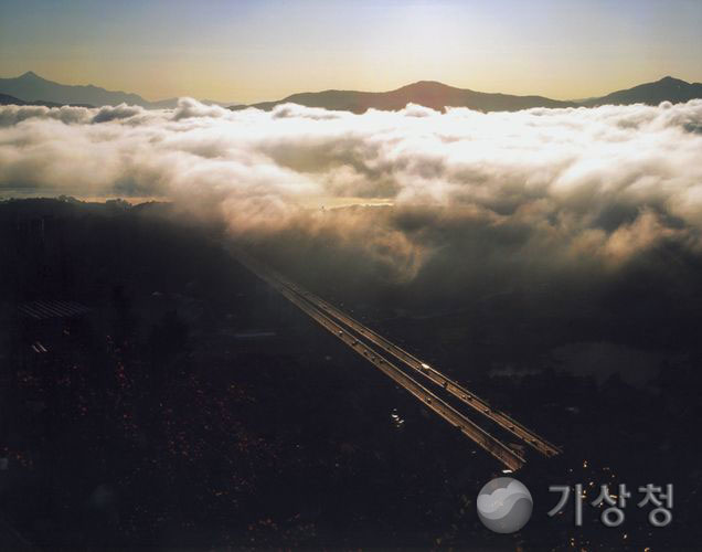 기상청 국도 위의 안개 구름