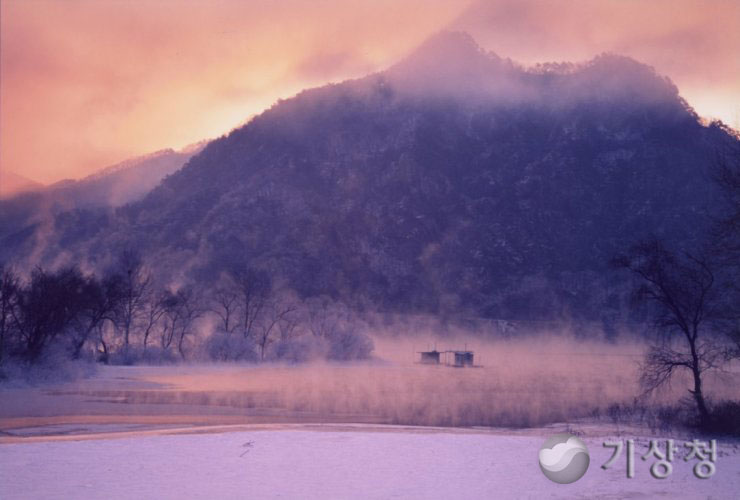 기상청 의암호의 물안개