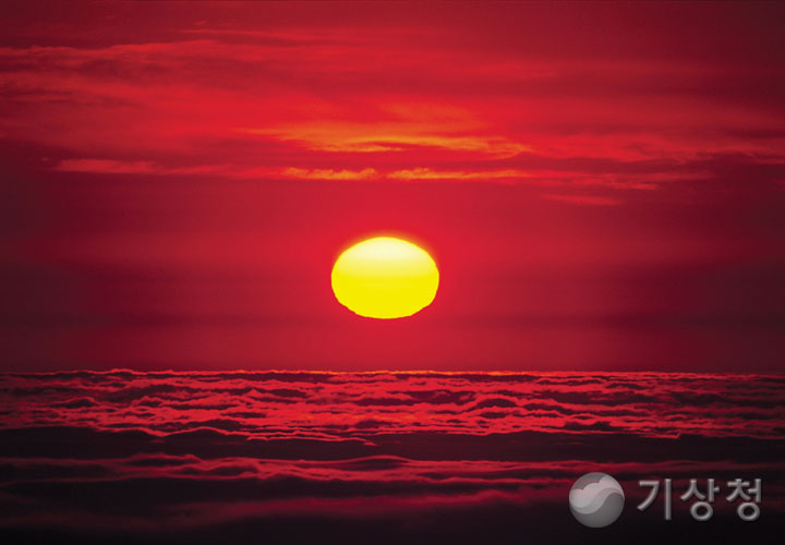 기상청 타원형 태양