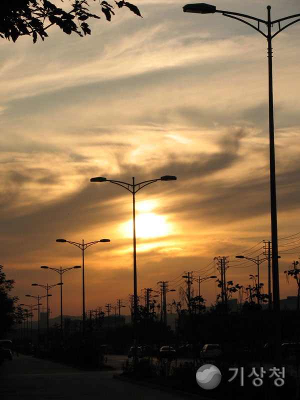 기상청 권운과 층적운