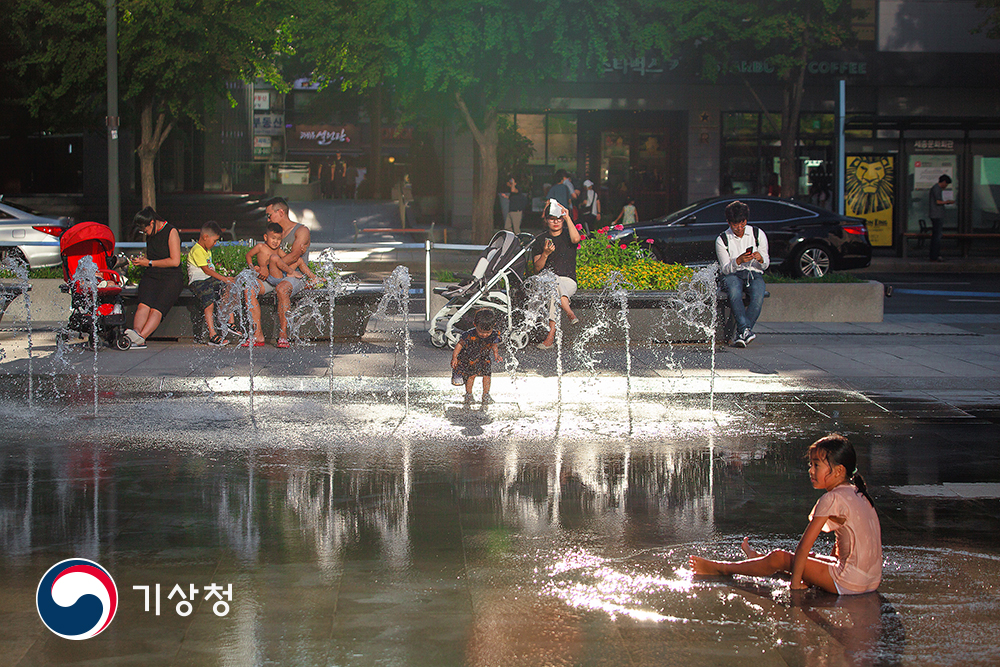 기상청 폭염 탈출