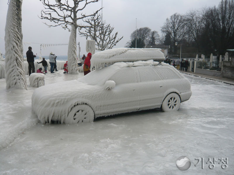 기상청 얼음으로 코딩된 자동차 